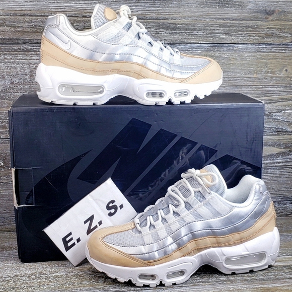 Nike Shoes - Nike Air Max 95 SE PRM Size 6.5 Women